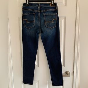American Eagle Women’s hi-rise jegging Sz 10 Short
